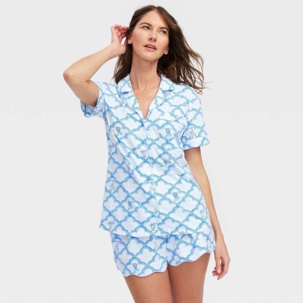 Women's Geo Trellis Short Sleeves and Shorts Pajamas- Roller
Rabbit x Target  M
